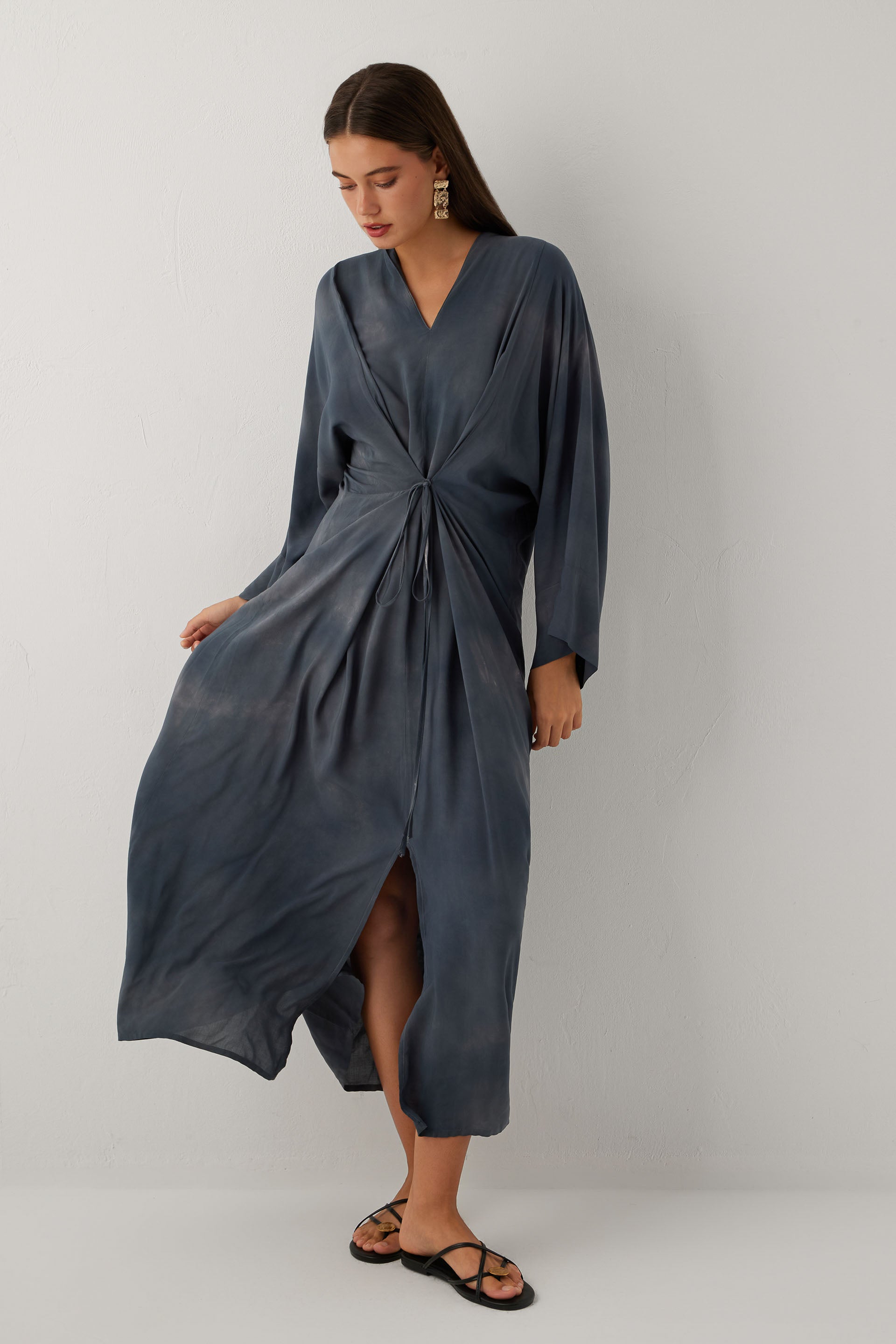 Earth Dye Bağlamalı Kimono Kol Maxi Elbise #renk_Antrasit