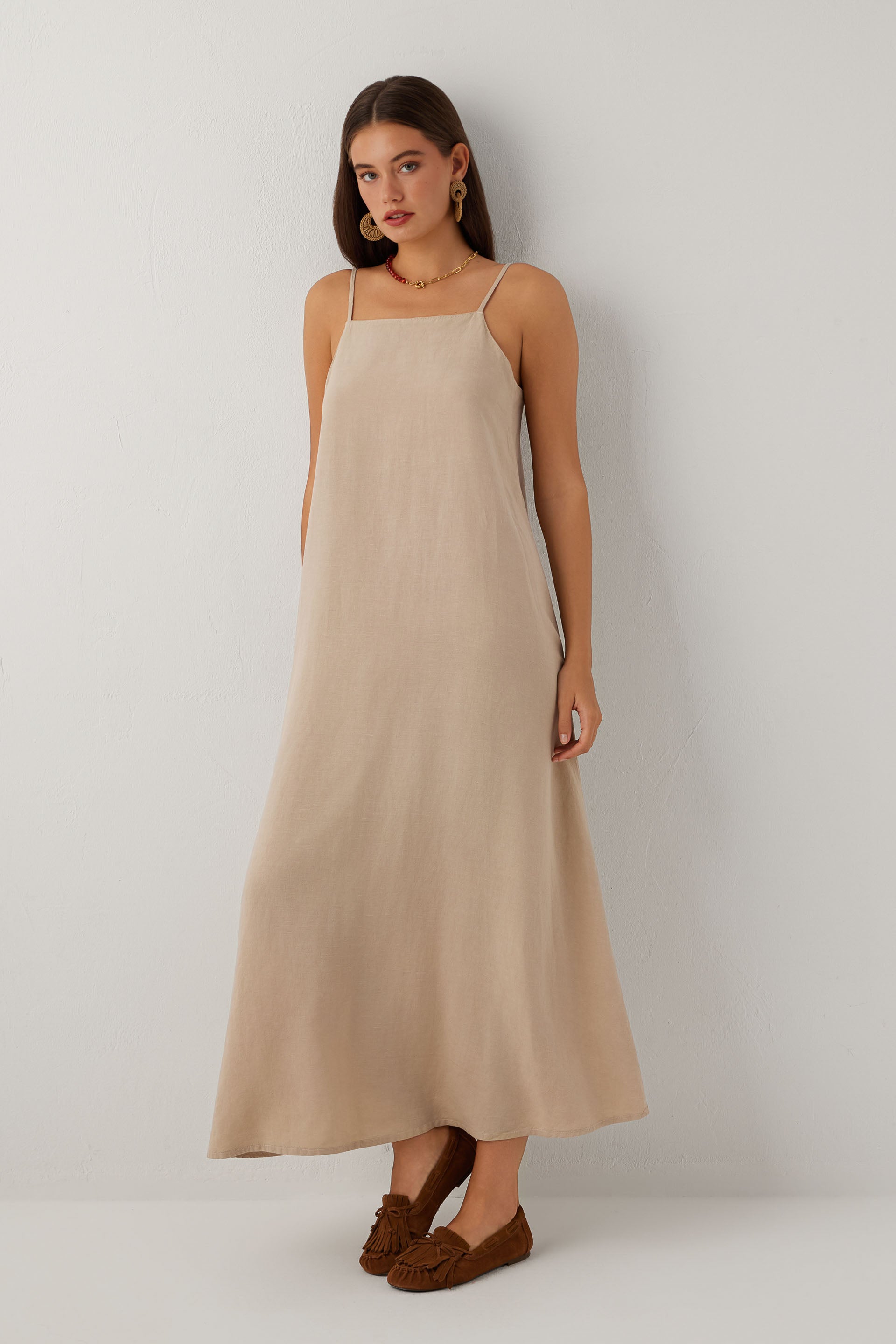 Linoflow Askılı Rahat Keten Tencel Karışımlı Maxi Uzun Elbise #renk_Vizon