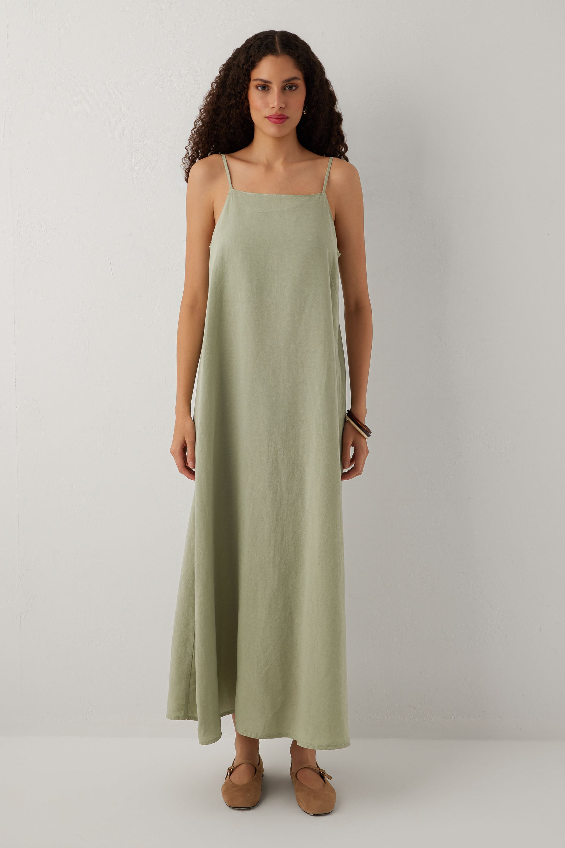 Linoflow Askılı Rahat Keten Tencel Karışımlı Maxi Uzun Elbise #renk_Ada Çayı