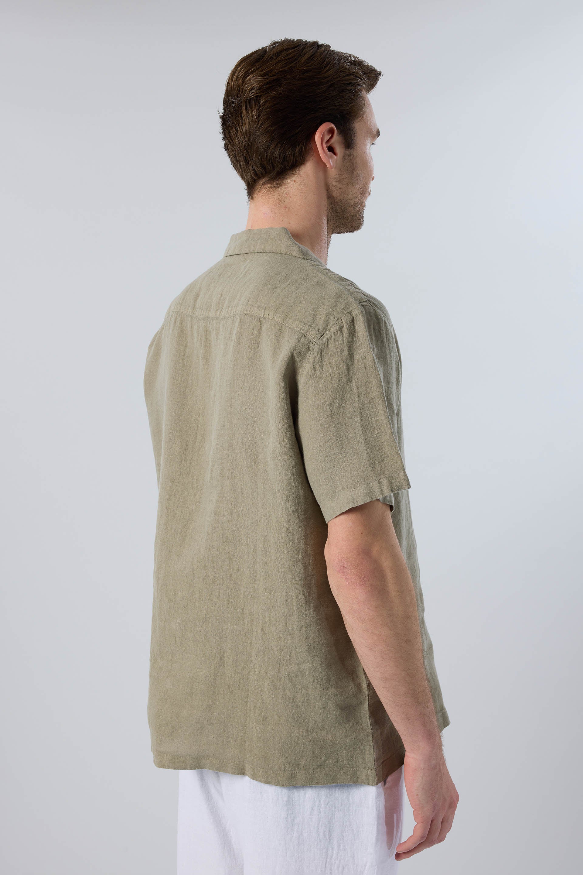 Yatık Yakalı Kısa Kollu Keten Erkek Gömlek #renk_Olive