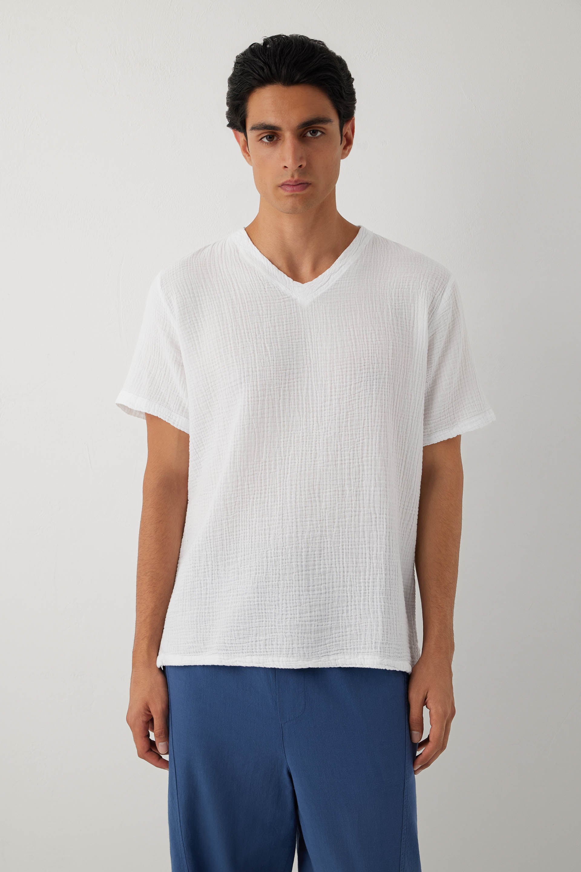 Nomad V Yaka Müslin Pamuklu Oversize Erkek Tişört #renk_Beyaz