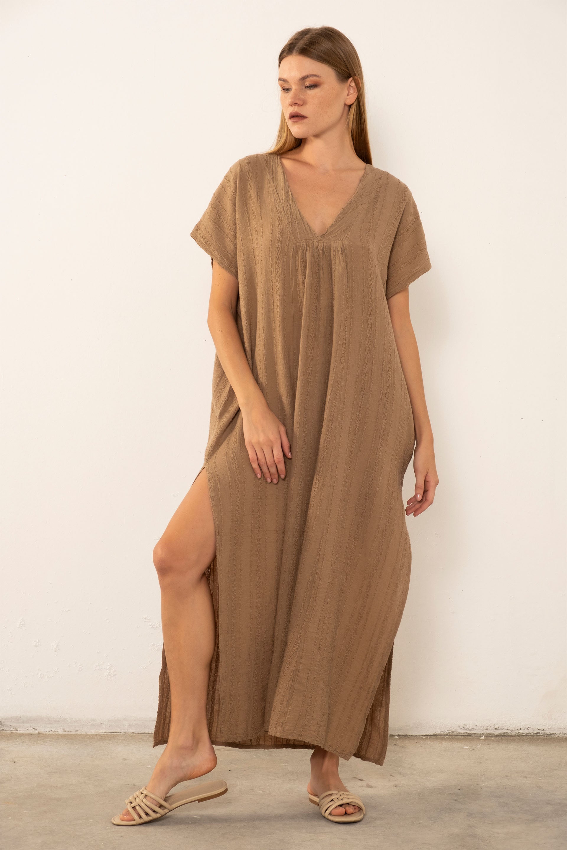 Desenli Dokuma Maxi Kaftan Elbise #renk_Kahve